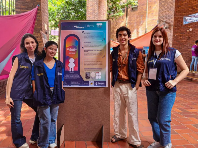 Presentación de pósters a cargo de estudiantes universitarios en Exposemilleros 2025 Presentación de pósters a cargo de estudiantes universitarios en Exposemilleros 2025