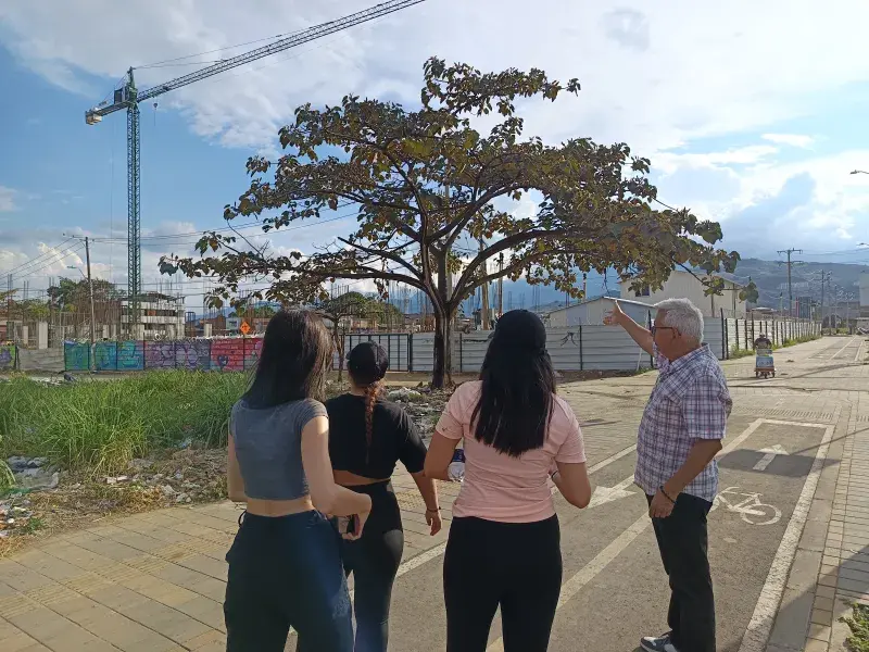 Estudiantes de Comunicación elaboran estrategias digitales para la promoción y defensa del patrimonio en centro histórico de Cali