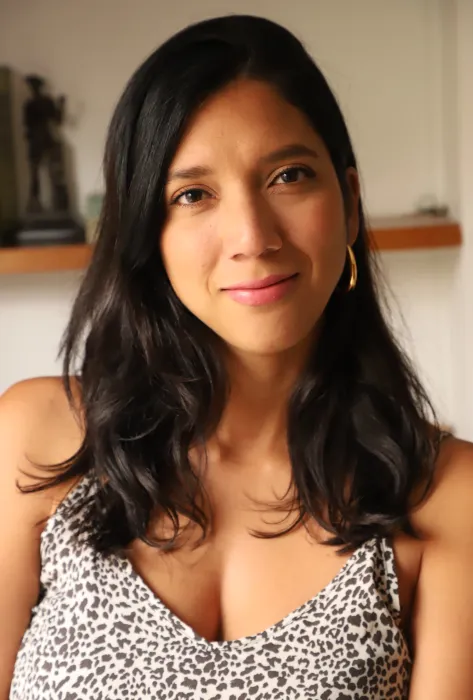 Mónica Diago, egresada de Comunicación Mónica Diago, egresada de Comunicación